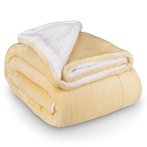 HEIMWERT Manta de lana Sherpa – Manta de lana súper suave y cálida y gruesa, mullida, manta de forro polar extra esponjosa y colcha para sofá cama, sofá (vainilla, 150 x 200 cm)